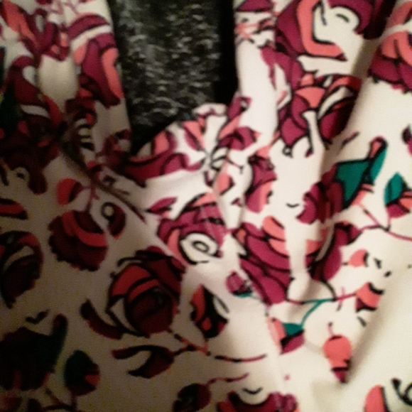 Lularoe tc rose print leggings. - Picture 12 of 13